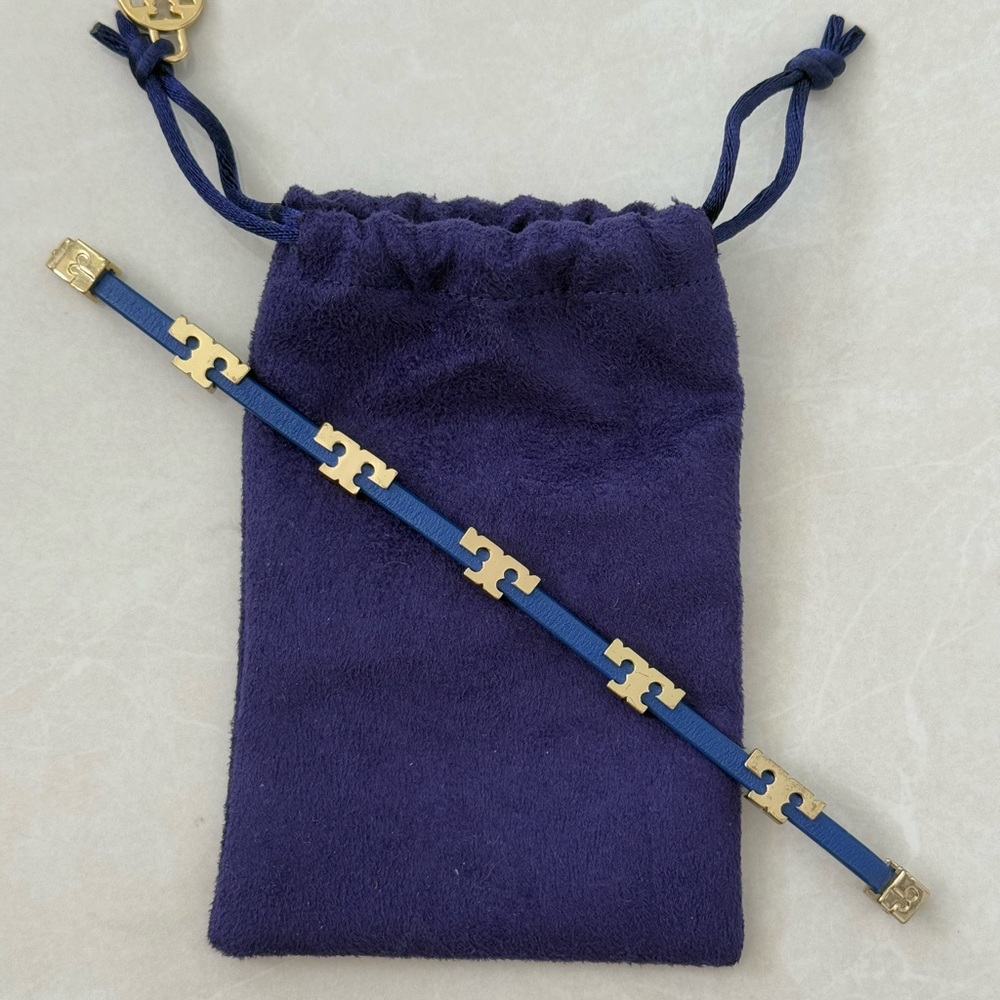 Tory Burch Serif-T Single Wrap Bracelet